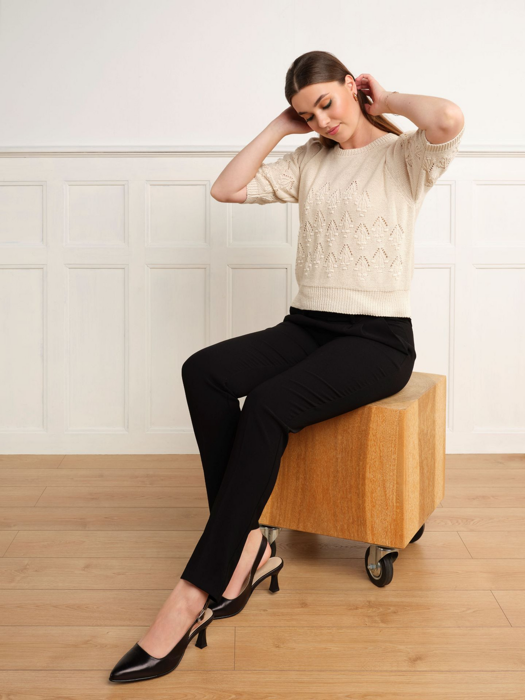 Openwork short sleeve pullover