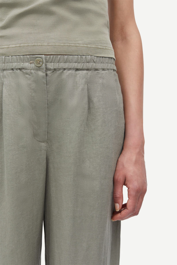 Satove trousers